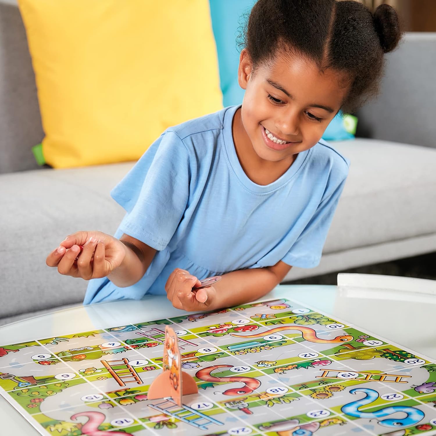 Orchard Toys My First Snakes & Ladders Game for Kids - Grote Peuterspellen met Gigantische kleurrijke 3D-speelstukken, kinder- en kinderbordspellen leeftijd 3-6 jaar - voor 2-4 spelers