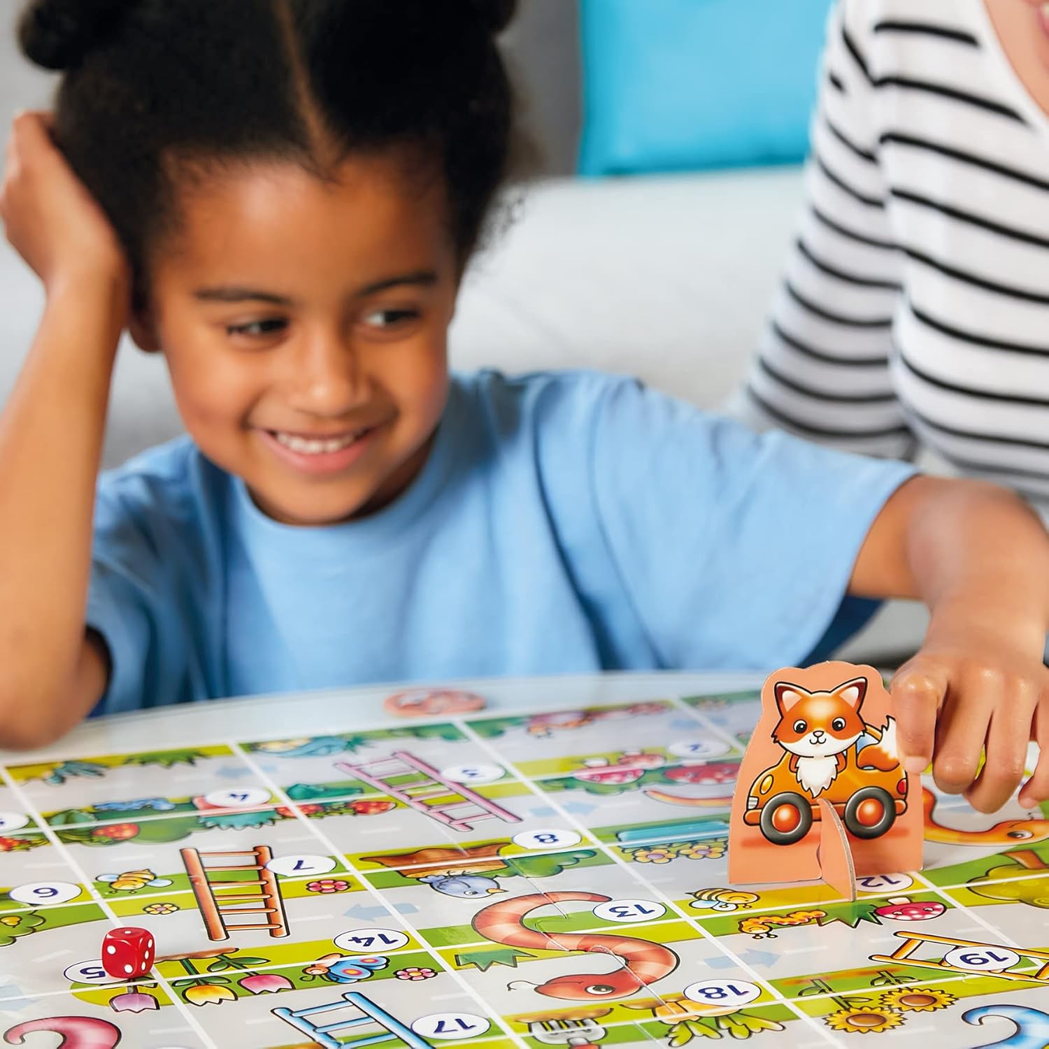 Orchard Toys My First Snakes & Ladders Game for Kids - Grote Peuterspellen met Gigantische kleurrijke 3D-speelstukken, kinder- en kinderbordspellen leeftijd 3-6 jaar - voor 2-4 spelers
