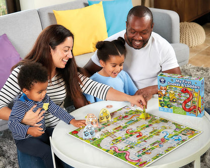 Orchard Toys My First Snakes & Ladders Game for Kids - Grote Peuterspellen met Gigantische kleurrijke 3D-speelstukken, kinder- en kinderbordspellen leeftijd 3-6 jaar - voor 2-4 spelers