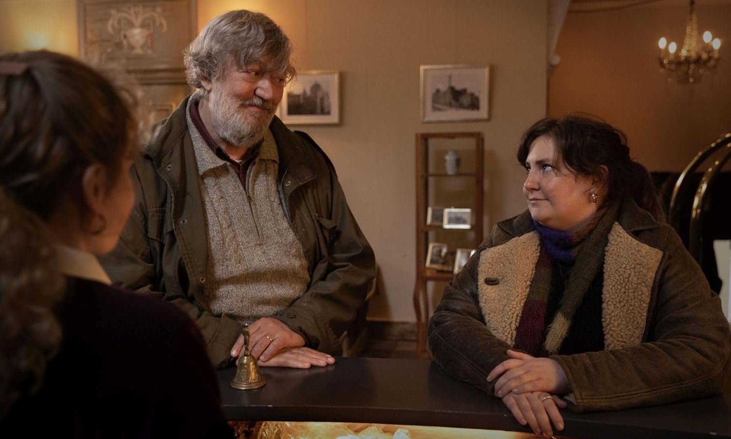 VON HEINZ, JULIA - TREASURE - FAMILIE IST EIN FREMDES LAND