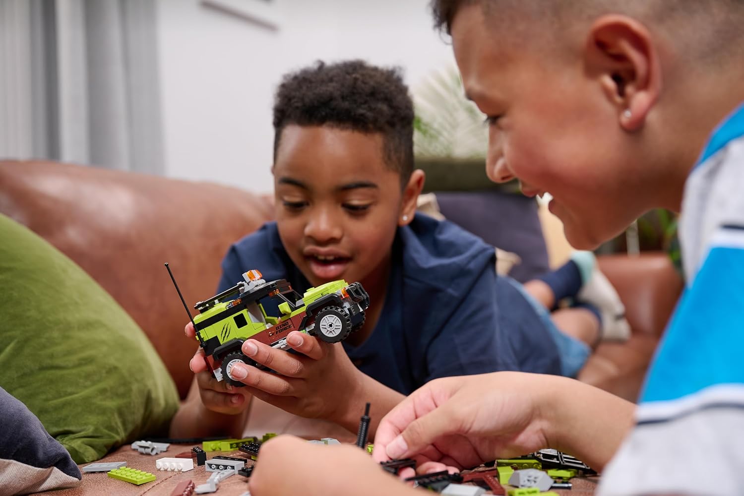 Max Build More Dino Adventure T-Rex Attack (304 pieces) Building Bricks Toys For Kids 5+ Create Dinos Vehicles and More Unbox Discover