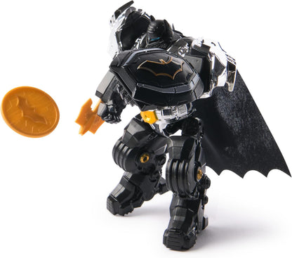 DC Comics, Metal Force Batman Actionfigur, 15,2 cm mit 10,2 cm Minifigur, eingebautem Blaster und Rüstungsanzug, Superhelden-Kinderspielzeug für Jungen und Mädchen ab 4 Jahren