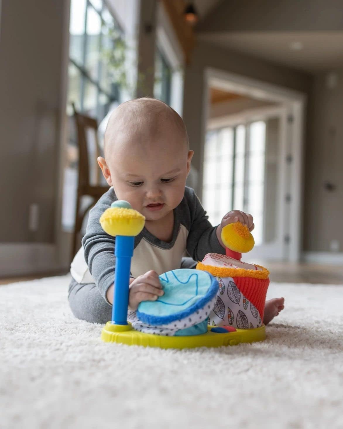 LAMAZE L27472 eerste accu van stof, muzikaal geluid, eerste verjaardag, speelgoed voor baby's vanaf 12 maanden