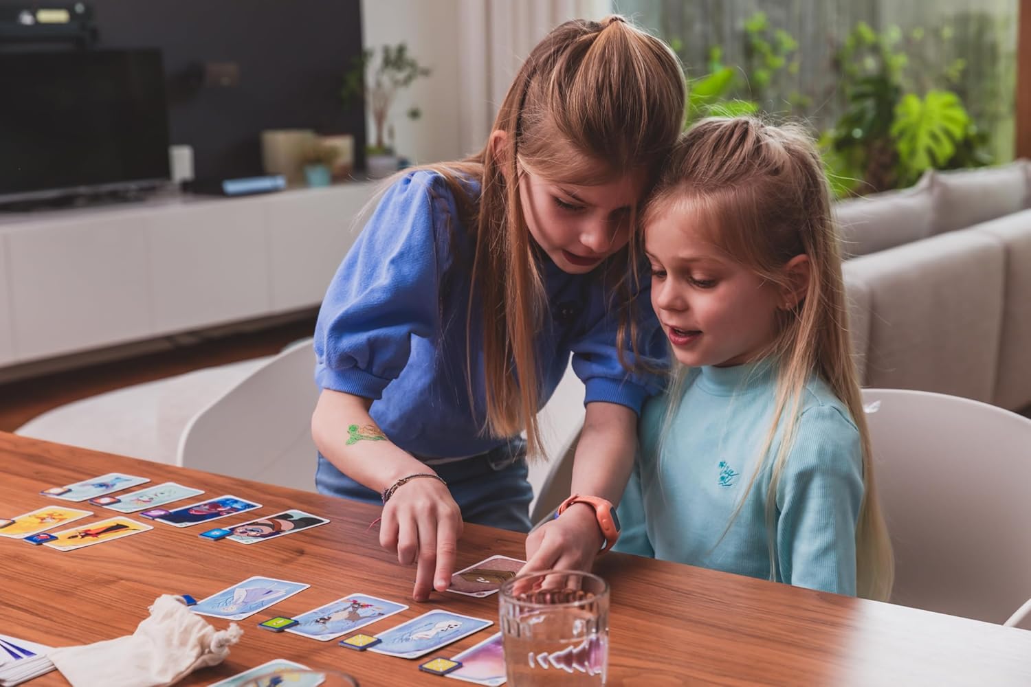 Disney Match And Tell, Collect Cards, Use Your Imagination To Tell Exciting Stories and Win Points, Cards From Disney Favourite Films: Aladdin, Frozen 2, Lilo & Stitch, The Lion King & Encanto