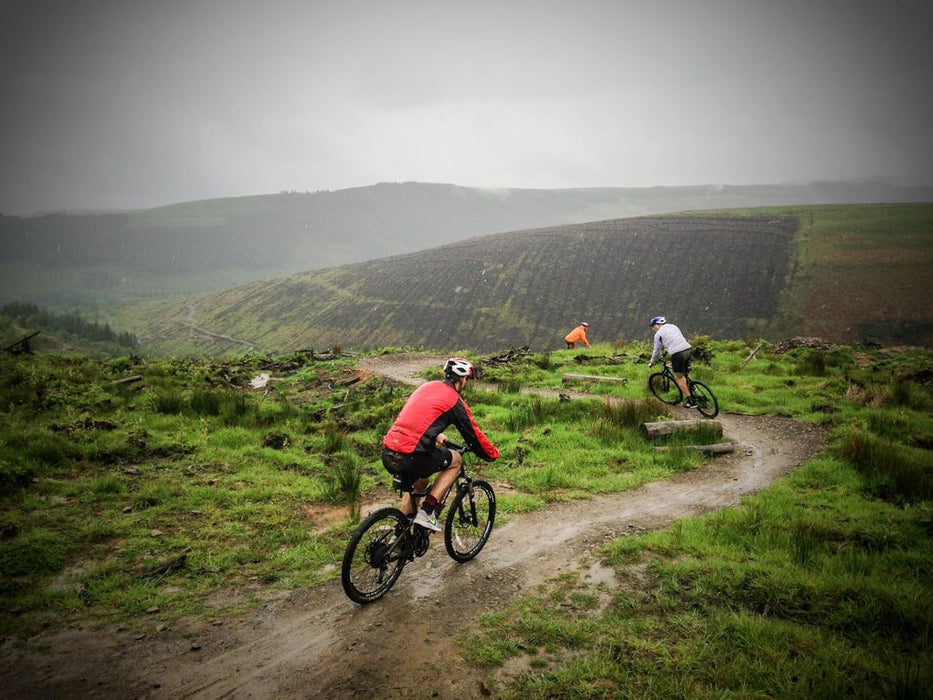 Lifesystems Bike First Aid Kit, CE Certified Contents, Specifically Designed for Cycling and Mountain Biking