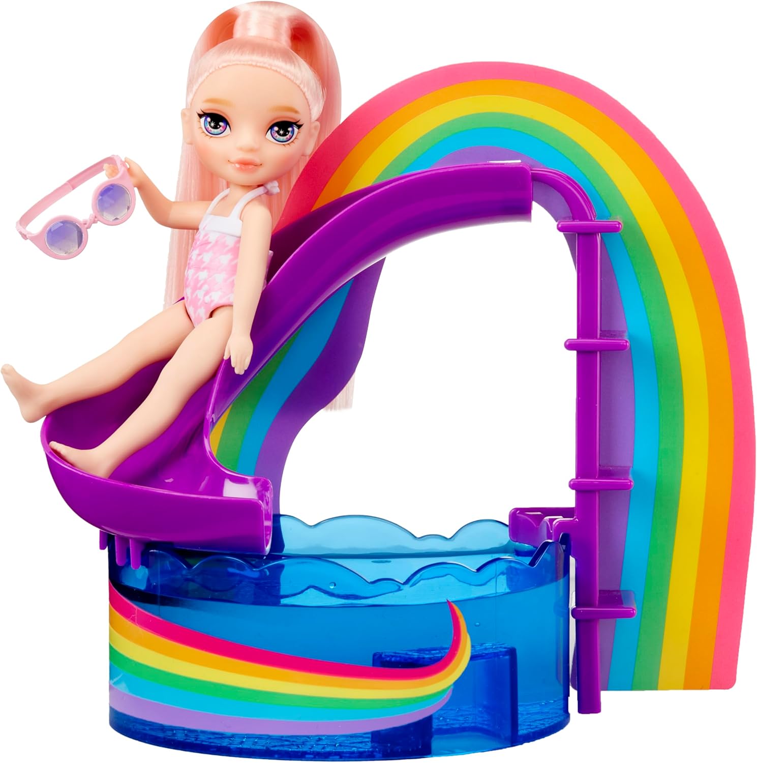 RAINBOW HIGH Littles Pool Day with Blush Playset - Incluye una Pequeña Muñeca Rosa de 14 cm, Piscina con Tobogán Arco Iris, Accesorios, Soporte para Batidos, para Niños Mayores de 4 Años