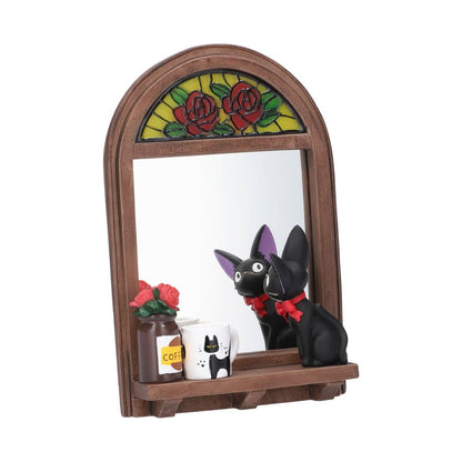 KIKIS DELIVERY SERVICE - Jiji in front of mirror -