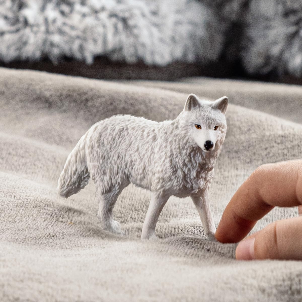 schleich 14880 Arctic Wolf, from 3 years WILD LIFE - Figurine, 8 x 8 x 6 cm