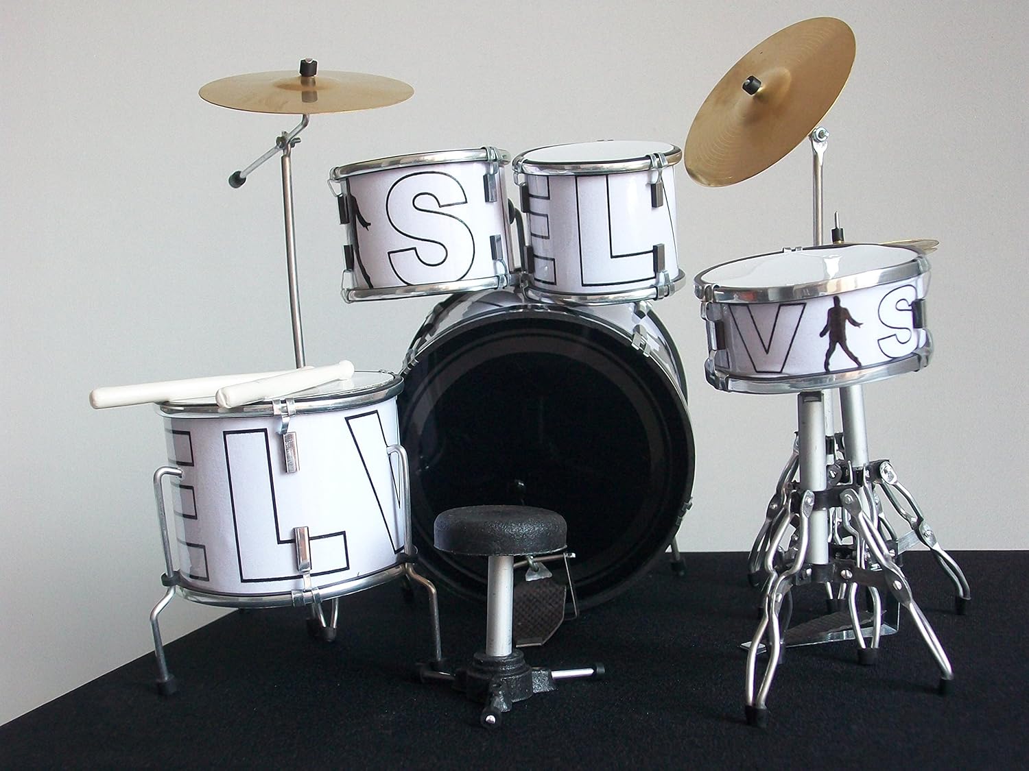 Mini Drum Set Replica for collectors