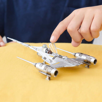 Star Wars Micro Galaxy Squadron The Mandalorian's N-1 Starfighter - Vehículo de Clase Starfighter de 13 cm con Accesorio de microfigura de 3 cm