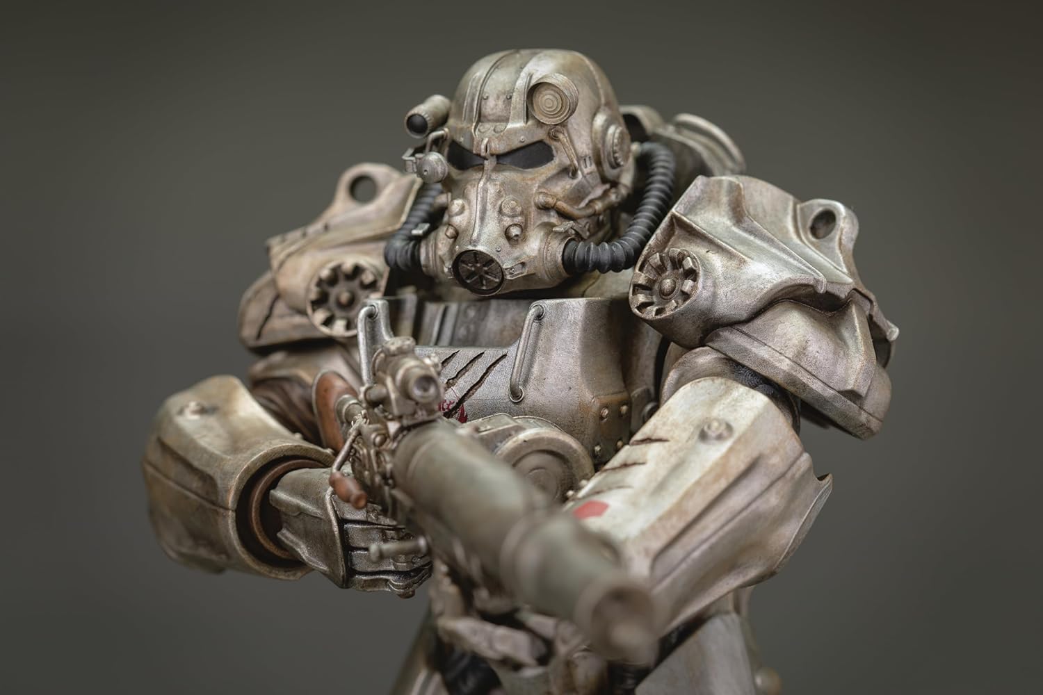 DARK HORSE Maximus Fallout Statue 25Cm