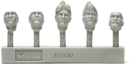 Miniart 1:35 - Italian Tank Crew with Resin Heads
