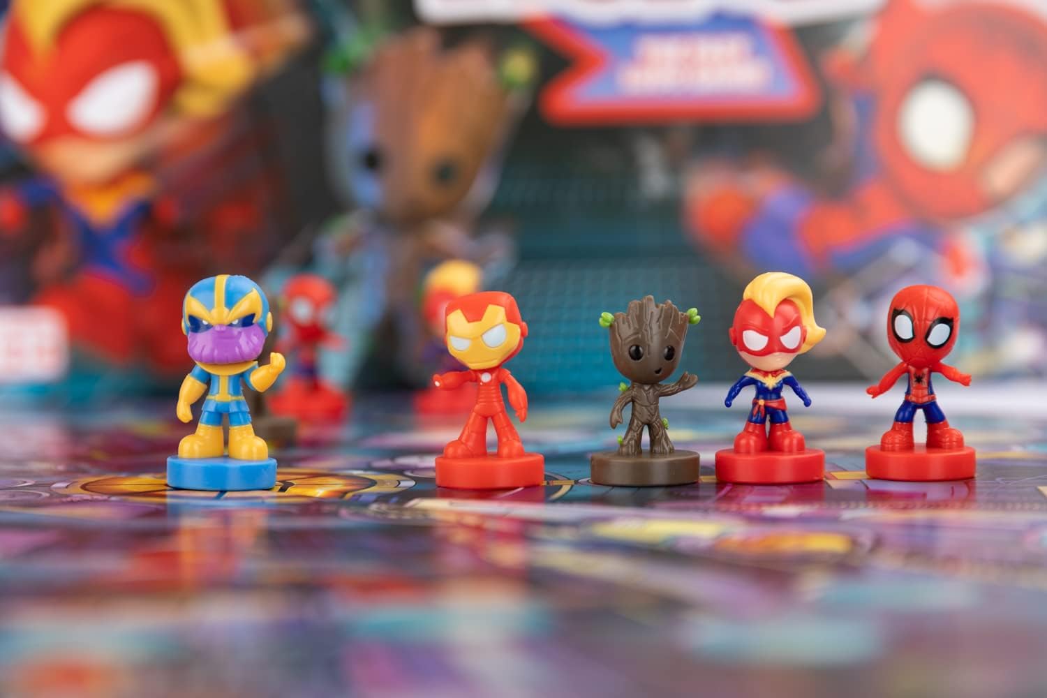 Marvel Race Home Board Game, The Fast Ludo Game! Includes 16x 3D Superheroes And 1x Thanos Playing Piece, Great Gift For Children Ages 6+