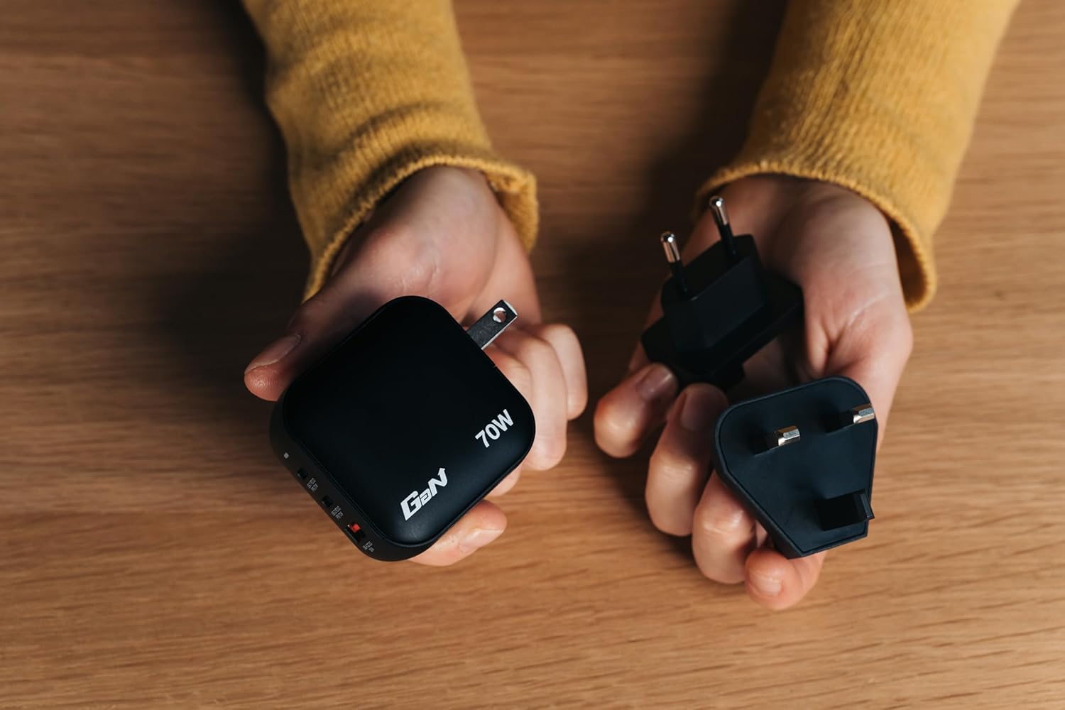 Verbatim Mini GaN Charger 70 W, 3 USB-C Ports Ladegerät, Power Adapter mit 2 x USB-C und 1 x USB-A, Schnellladegerät ALS Mehrfachstecker, für Apple iPad, iPhone, Samsung & Co, für EU, UK, USA