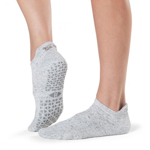 Tavi Noir Savvy Yoga Socks Non-Slip Socks - Grip Barre, Dance, Pilates, Yoga