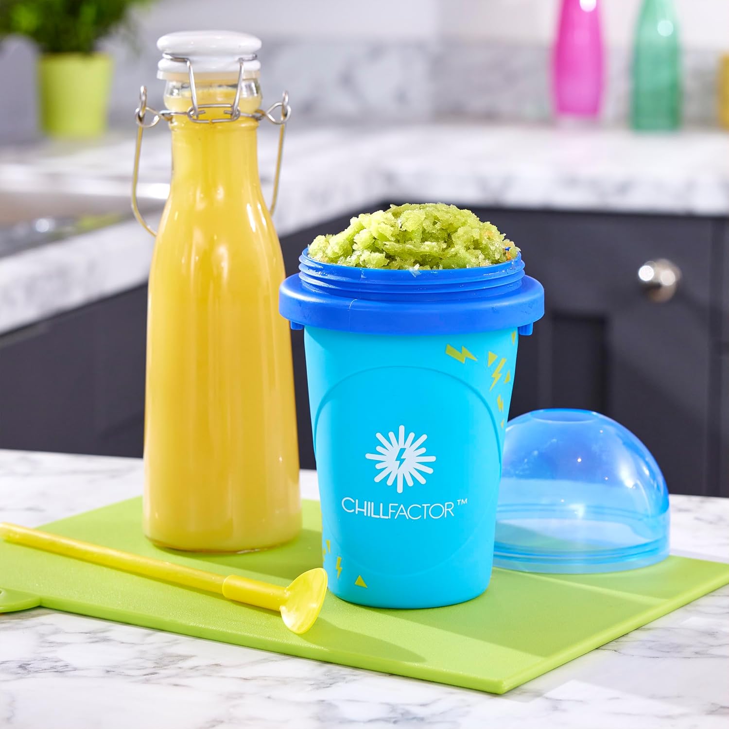 Chill Factor Colour Shock slushy maker Totally Cool Blue- Reusable slushy maker cup, homemade slushies. Squeeze cup slushy maker Kitchen toys
