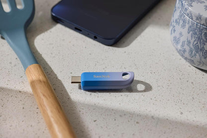 SanDisk Creator USB-C Flash Drive 256 GB (For Computers, Tablets & Smartphones, USB Type-C, Up to 400 MB/s, Automatic Backup, 3 month Adobe Lightroom included