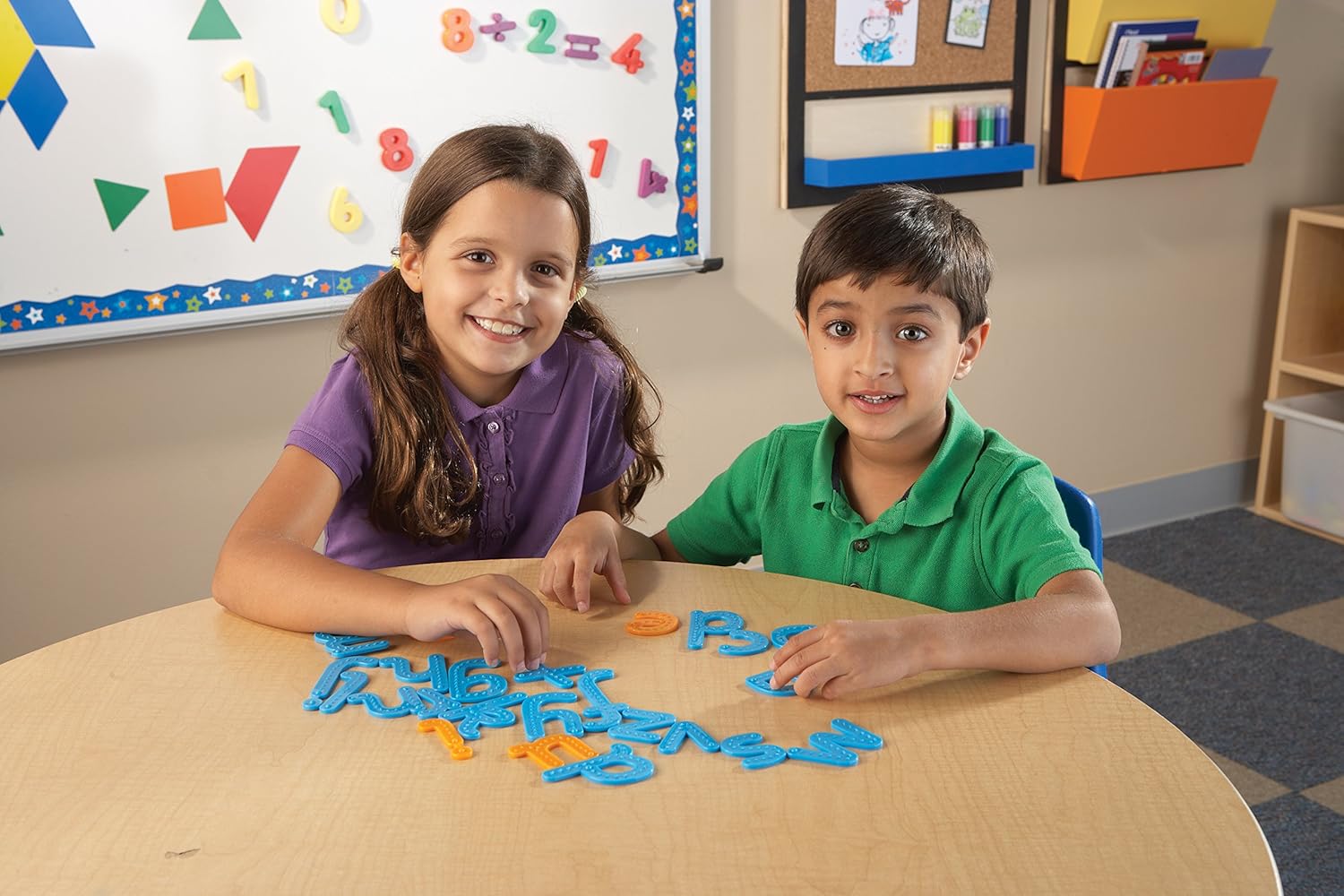 Learning Resources- Set de Letras táctiles, Color (LSP0192-UK
