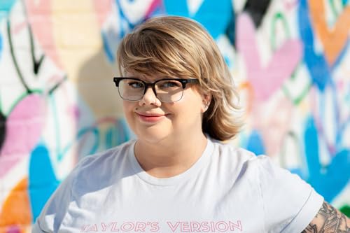 On Her Terms: A brand new gloriously relatable queer fake dating rom-com to fall in love with!: Book 3 (Out in Hollywood