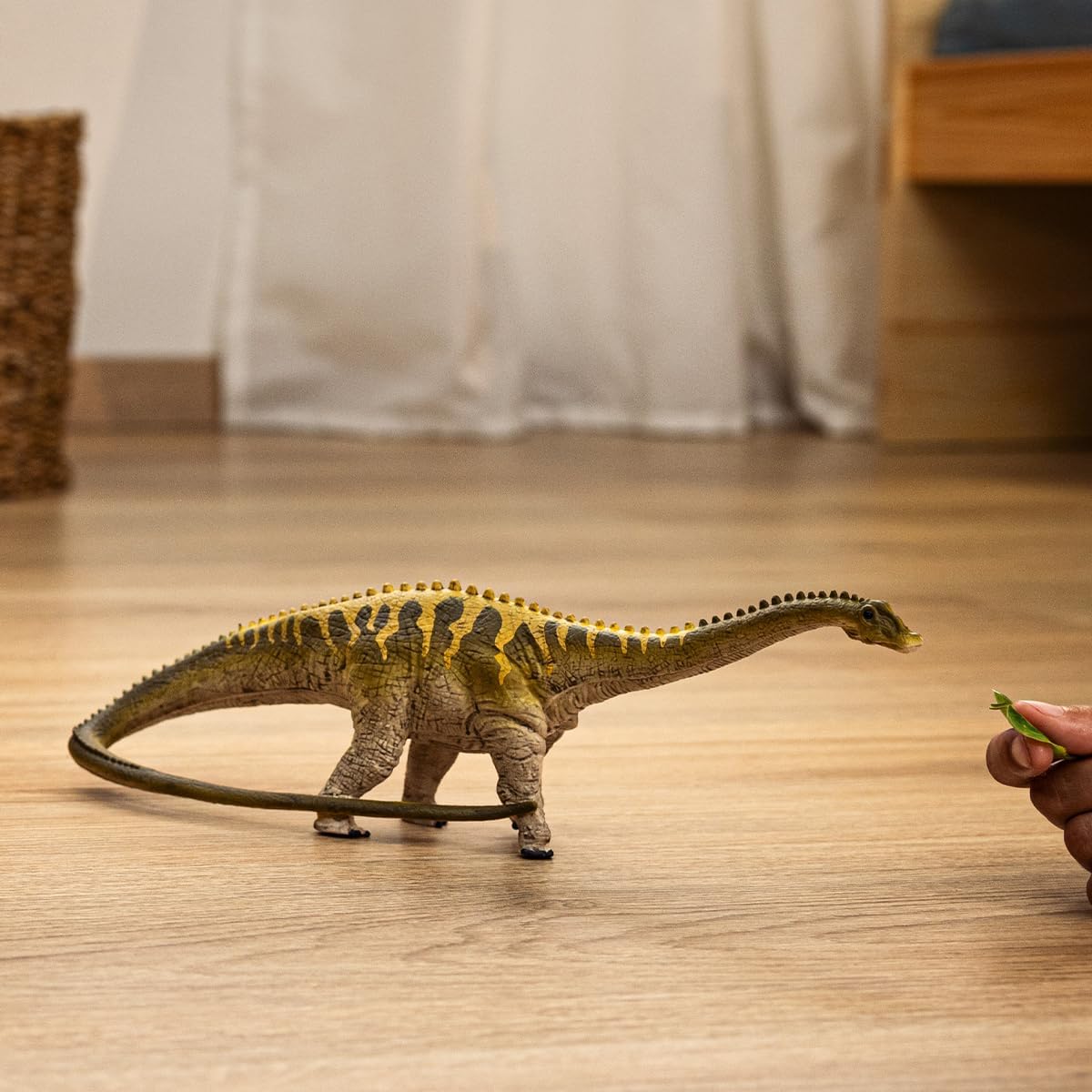 schleich 15047 Diplodocus, ab 5 Jahren, DINOSAURS - Spielfigur, 6 x 28 x 9 cm, grün