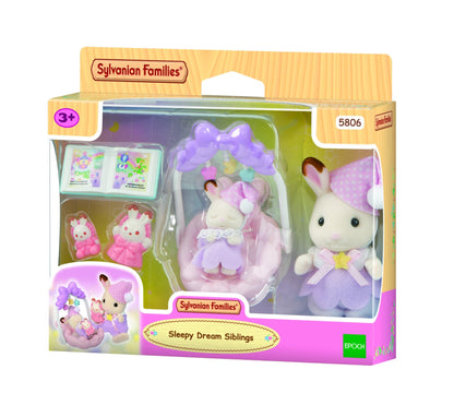 Sylvanian Families 5806 Schokoladenhasen Träumsüß Set, Spielset mit Tierfigur, Mit süßen Mäusefiguren, Spielzeug für Kinder ab 3 Jahren