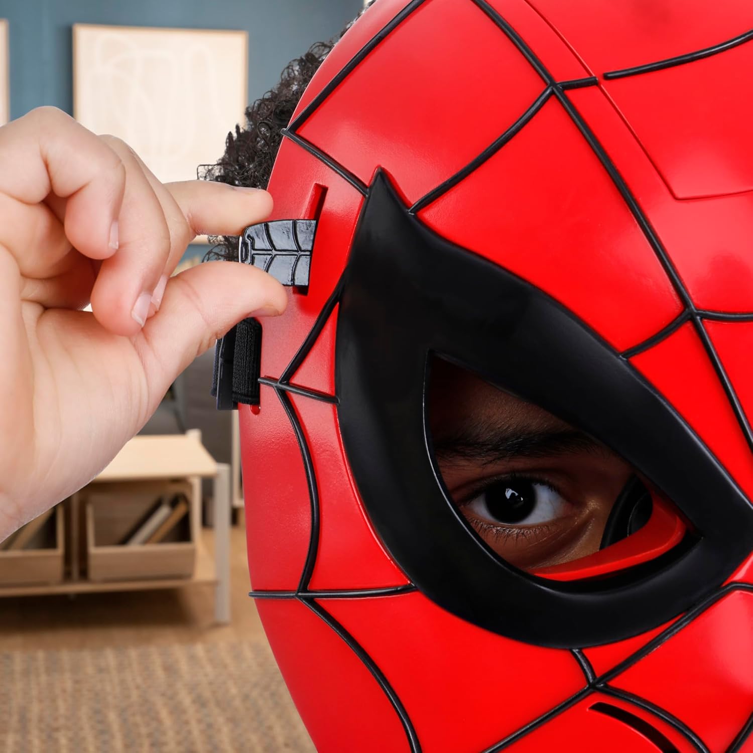 SPIDER-MAN Marvel Glow FX Mask, Light-Up Superhero Roleplay Toy for Kids 5+, Adjustable Fit, Great for Marvel and, Gifts Idea for Boys and Girls