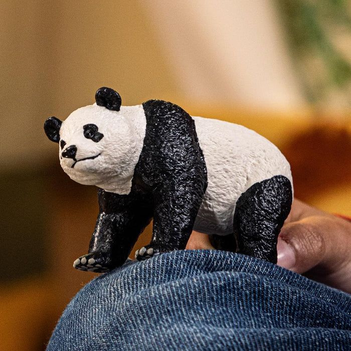 schleich 14885 Giant Panda, from 3 years WILD LIFE - Figurine, 4 x 10 x 6 cm