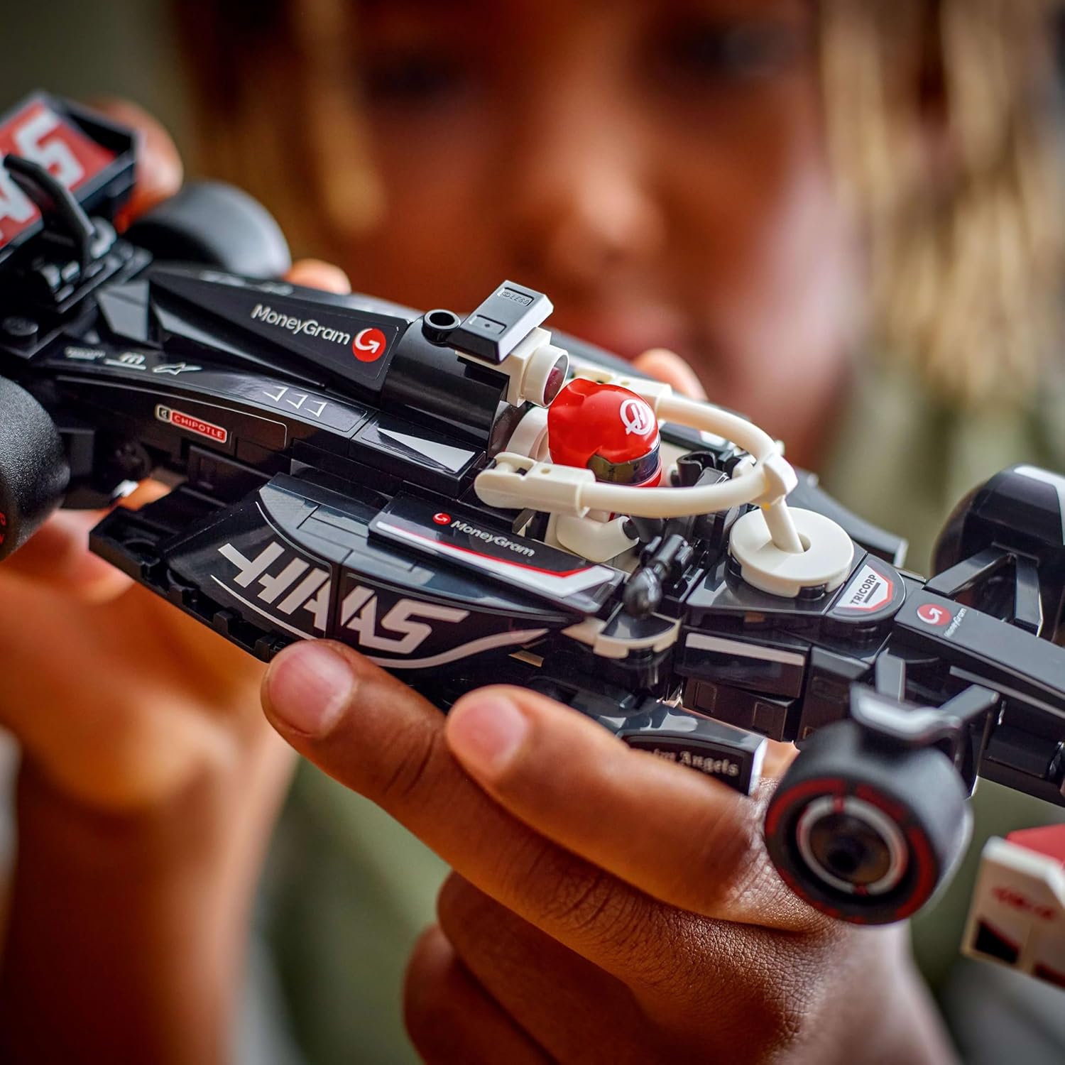 Lego Speed Champions: Moneygram Haas F1 Team Vf-24 Race Car (77250)