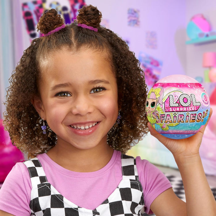 L.O.L. Surprise! Fairies Tots - Include 1 bambola, confezione cieca, 8 bambole da collezionare, ali da fata personalizzabili per i piccoli, per bambini di età 4+