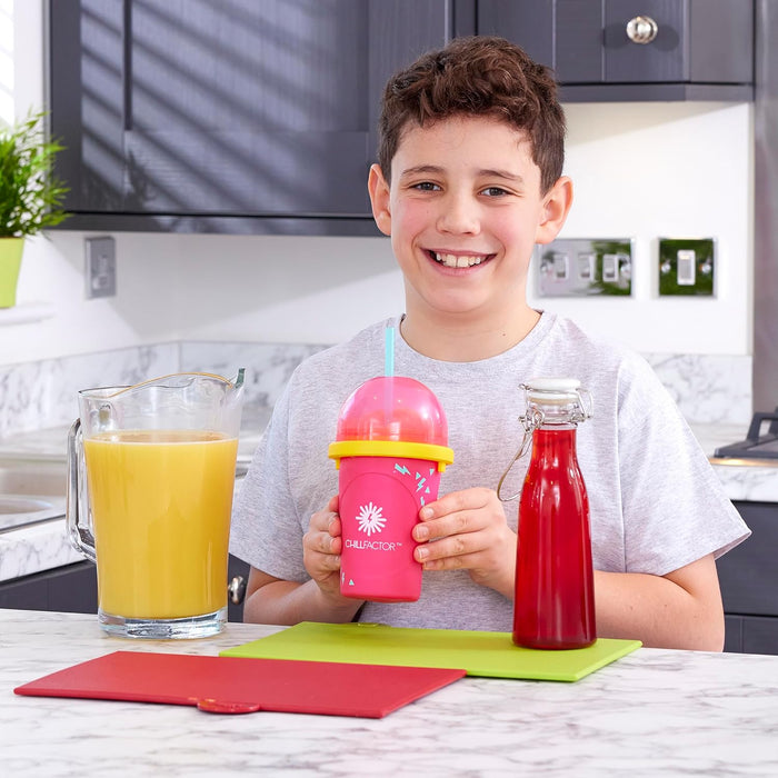 Chill Factor Colour Shock slushy maker Perfectly Pink - Reusable slushy maker cup, homemade slushies. Squeeze cup slushy maker Kitchen toys