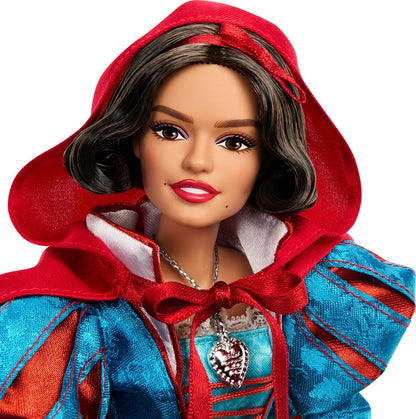 Mattel Disney Collector Snow White Collectible Fashion Doll in Signature Clothing Inspired by Disney Live Action Movie, Gifts for Kids and Collectors