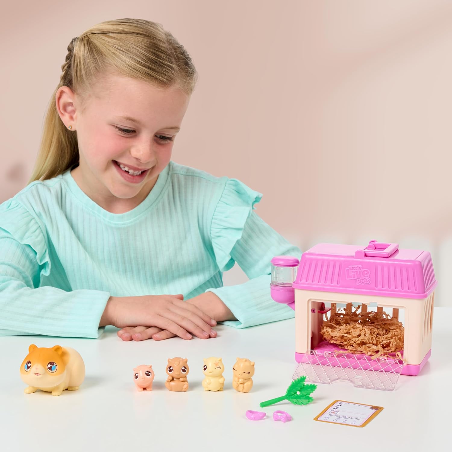 MR BEAST LAB Little Live Pets - Mama Surprise Minis Hamster, zorg voor je hamster- of haasjes-mama in haar stal en hete 2, 3 of 4 mini-baby's