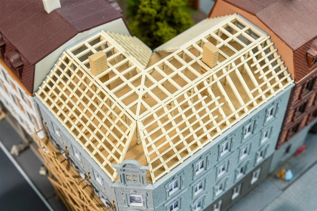 232166 N Stadteckhaus in ombouw