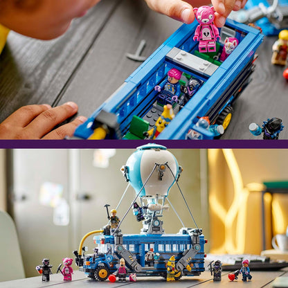 LEGO Fortnite Bus della Battaglia Giocattolo - Veicolo da Gioco e da Esposizione dal Videogioco con 9 Minifigure e Accessori - Regalo per Gamer, Bambini, Bambine e Fan Adolescenti da 10 Anni - 77073