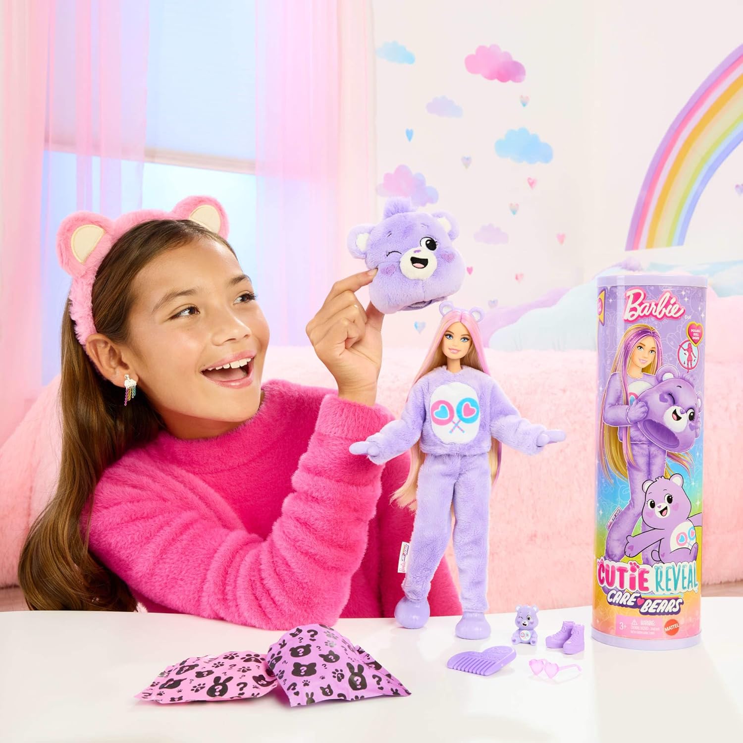 Barbie-Puppe mit Accessoires, Glücksbärchis-Reihe, Modepuppe mit plüschigem Teile-gern-Bärchi-Kostüm und 10 Überraschungen, einschließlich Farbwechsel und Mini-Bärchi, JCN94
