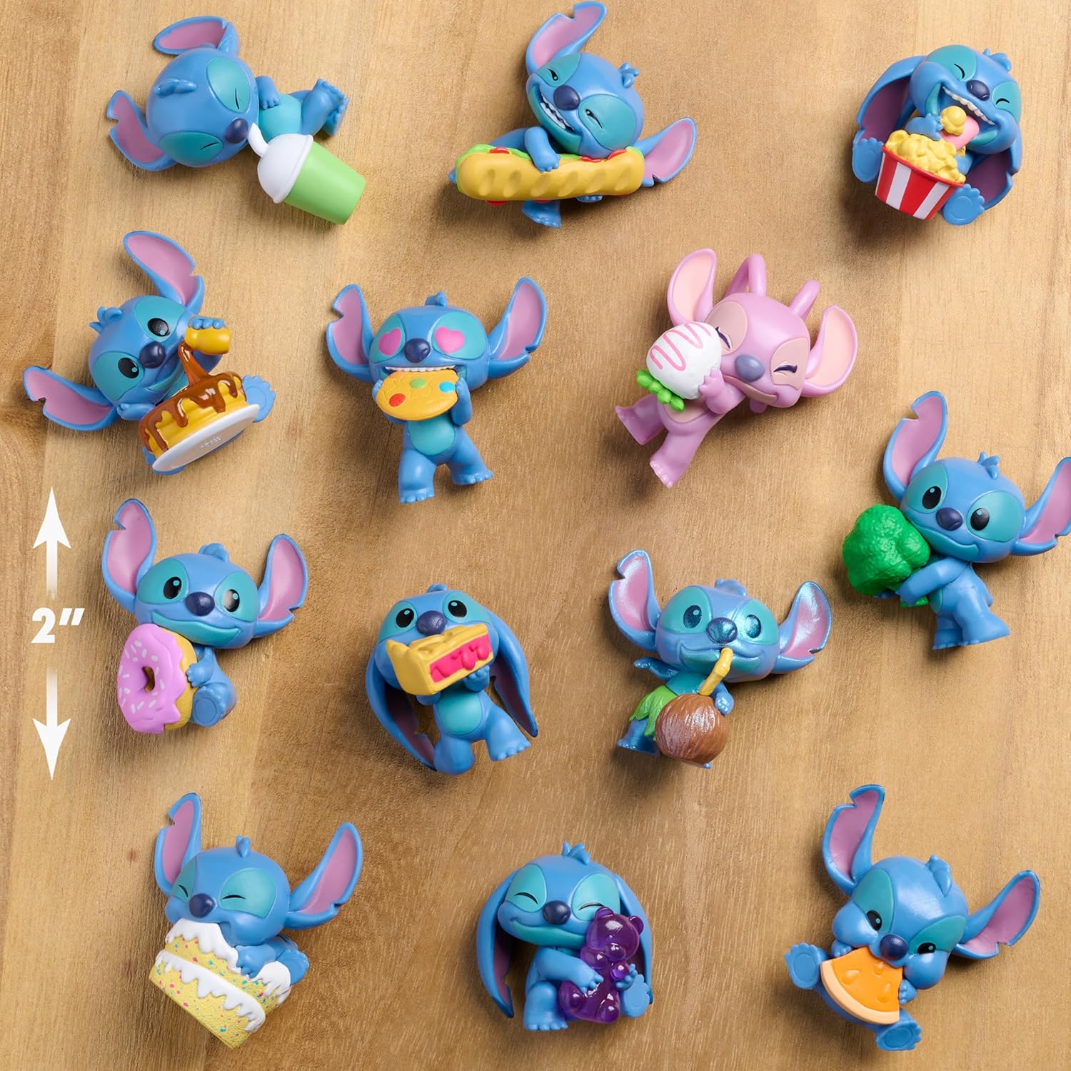Just Play Disney Stitch capsule minifiguren golf 3,5 cm groot verrassingsfiguur, blauw, buitenaards kinderspeelgoed vanaf 3 jaar, 6,35