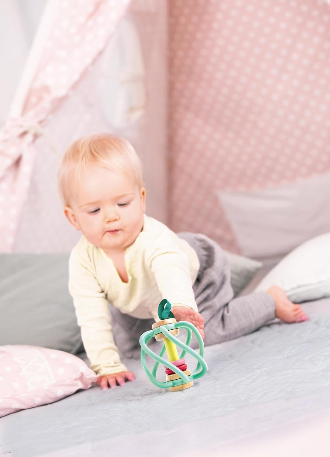 Hape Teether Baby Toy, Apple Grab Toy, Multicolor, (E8500
