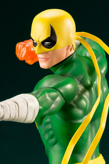 Kotobukiya - Iron Fist Statue 19 cm The Defenders Series Marvel Art Fx+, Multicoloured (KOTKTOMK242