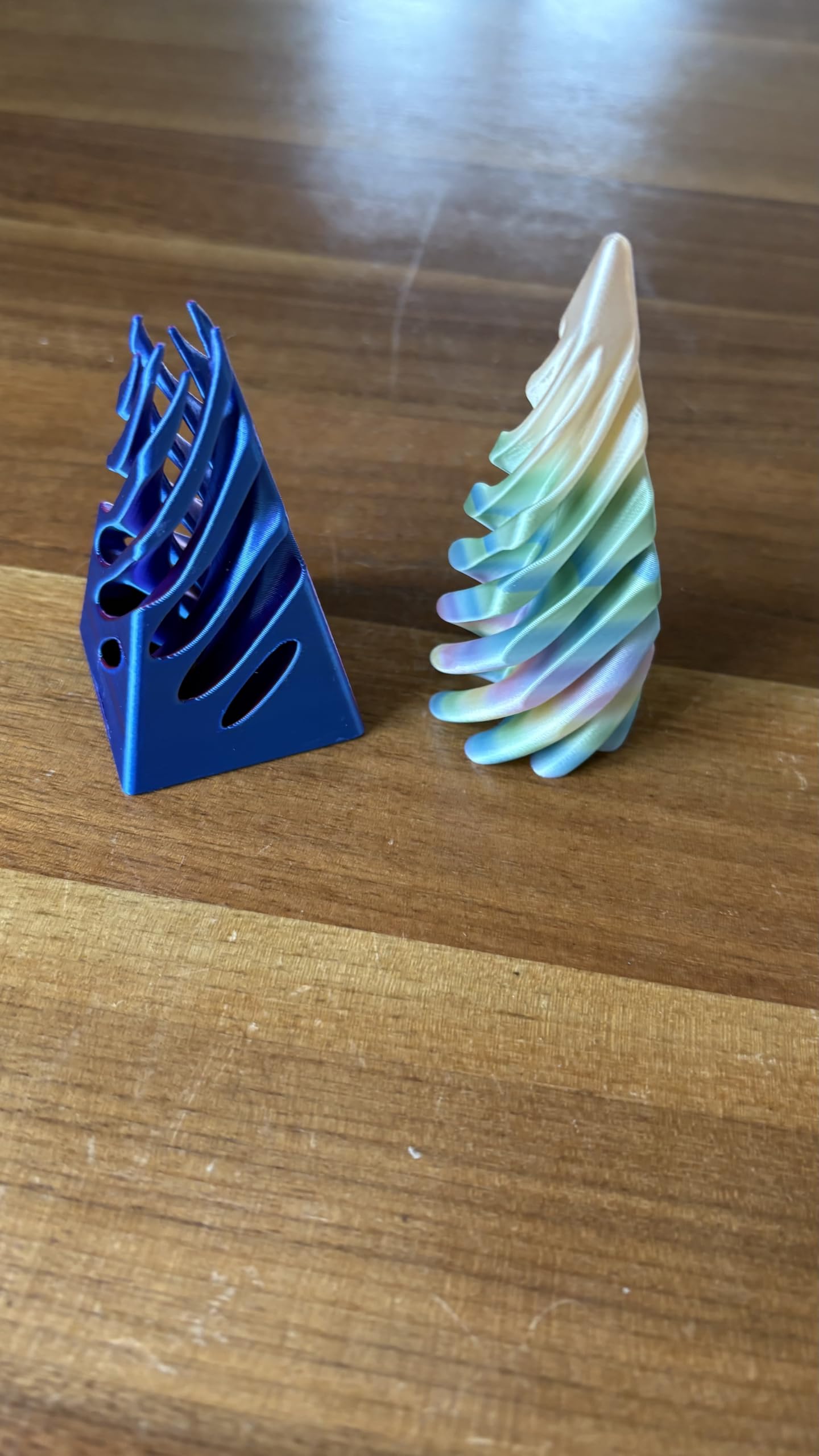 Fidget di stampa 3D. La piramide impossibile.