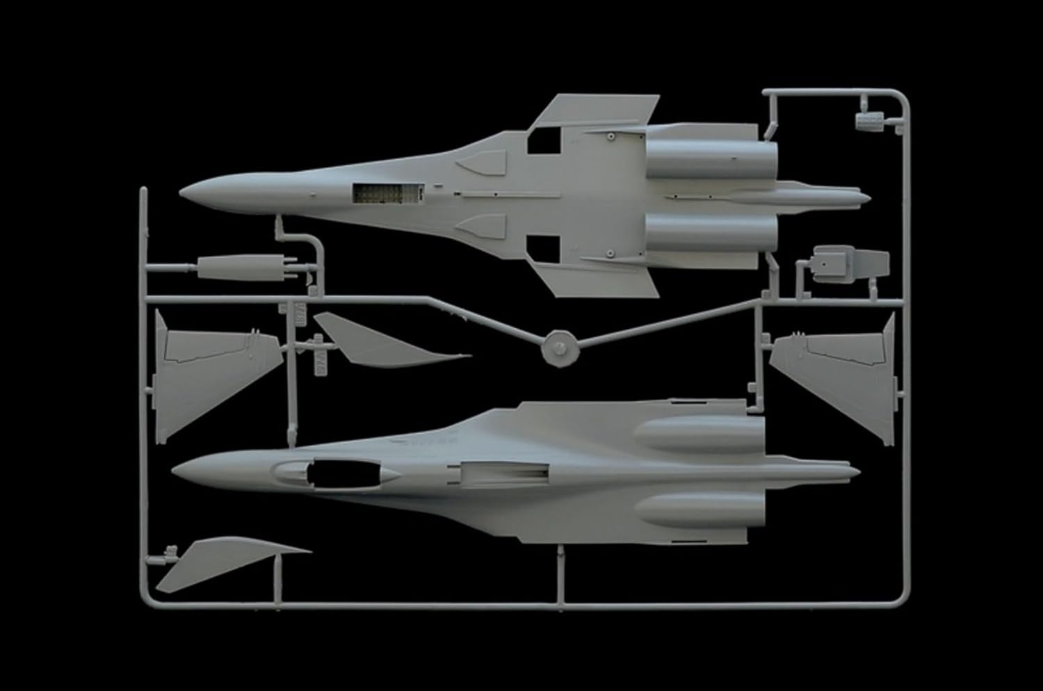 Italeri - 1/72 Sukhoi Su33 Sea Flanker (02/25) *