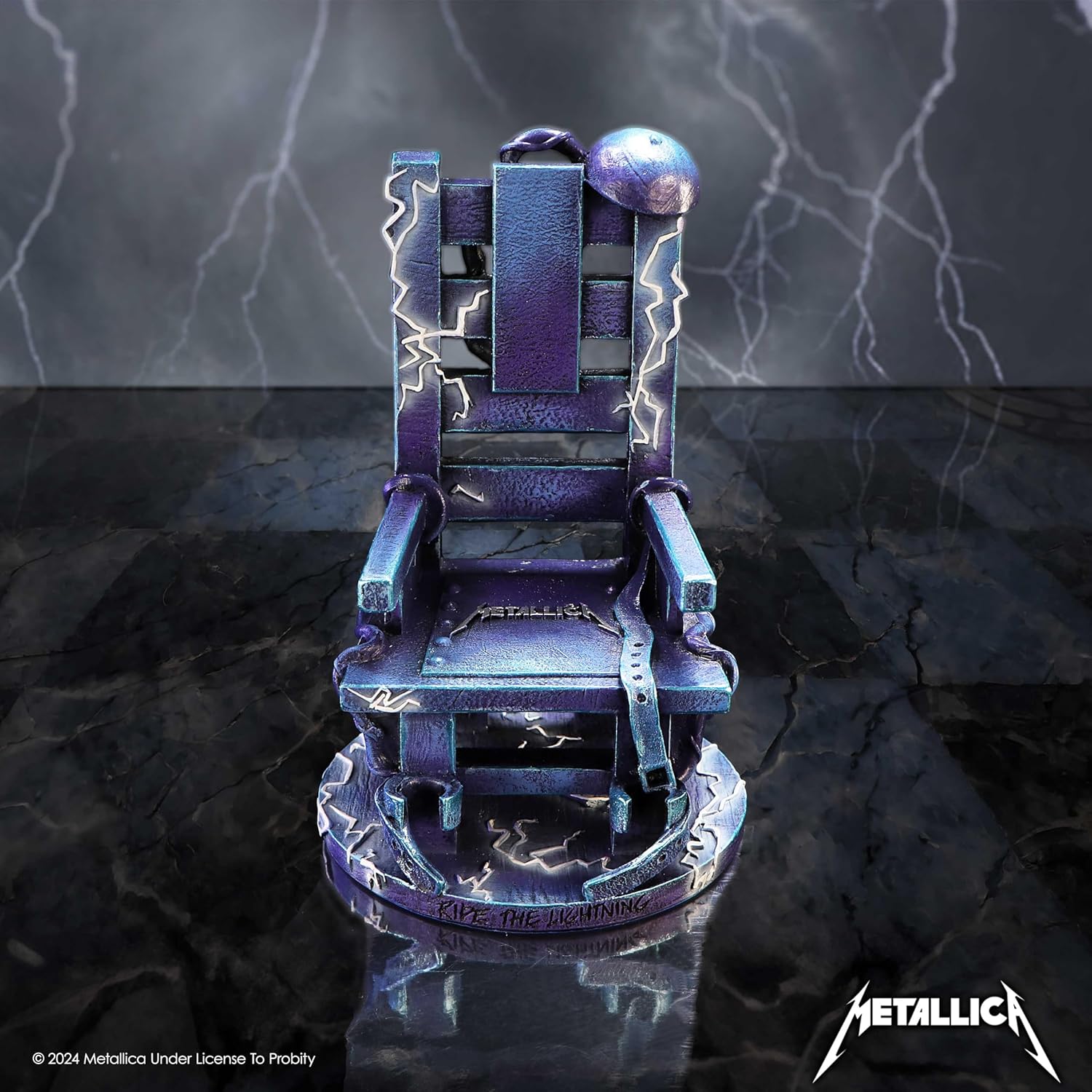 Nemesis Now Metallica Ride The Lightning Stuhlfigur, Kunstharz, gegossen aus feinstem Harz, fachmännisch handbemalt