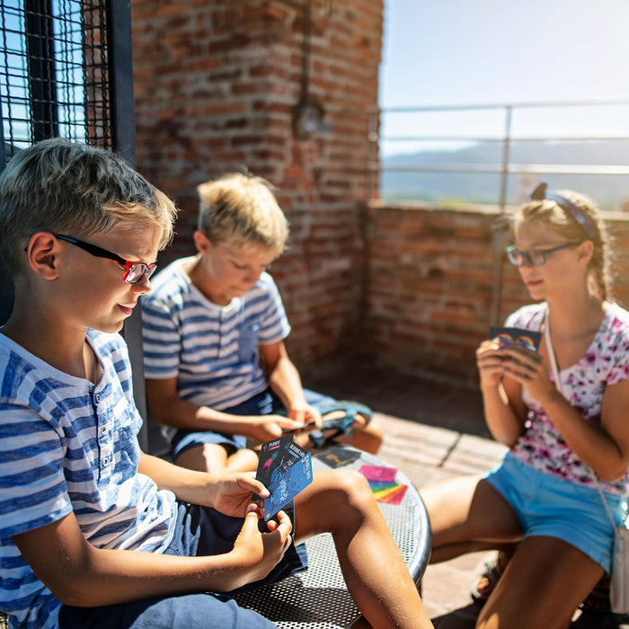 Goliath - Rainbow Pirates - Coloured Card Game - Pirates are Your Allies - Strategy and Action - Board Game - To Play with Family or Friends - Ages 7+