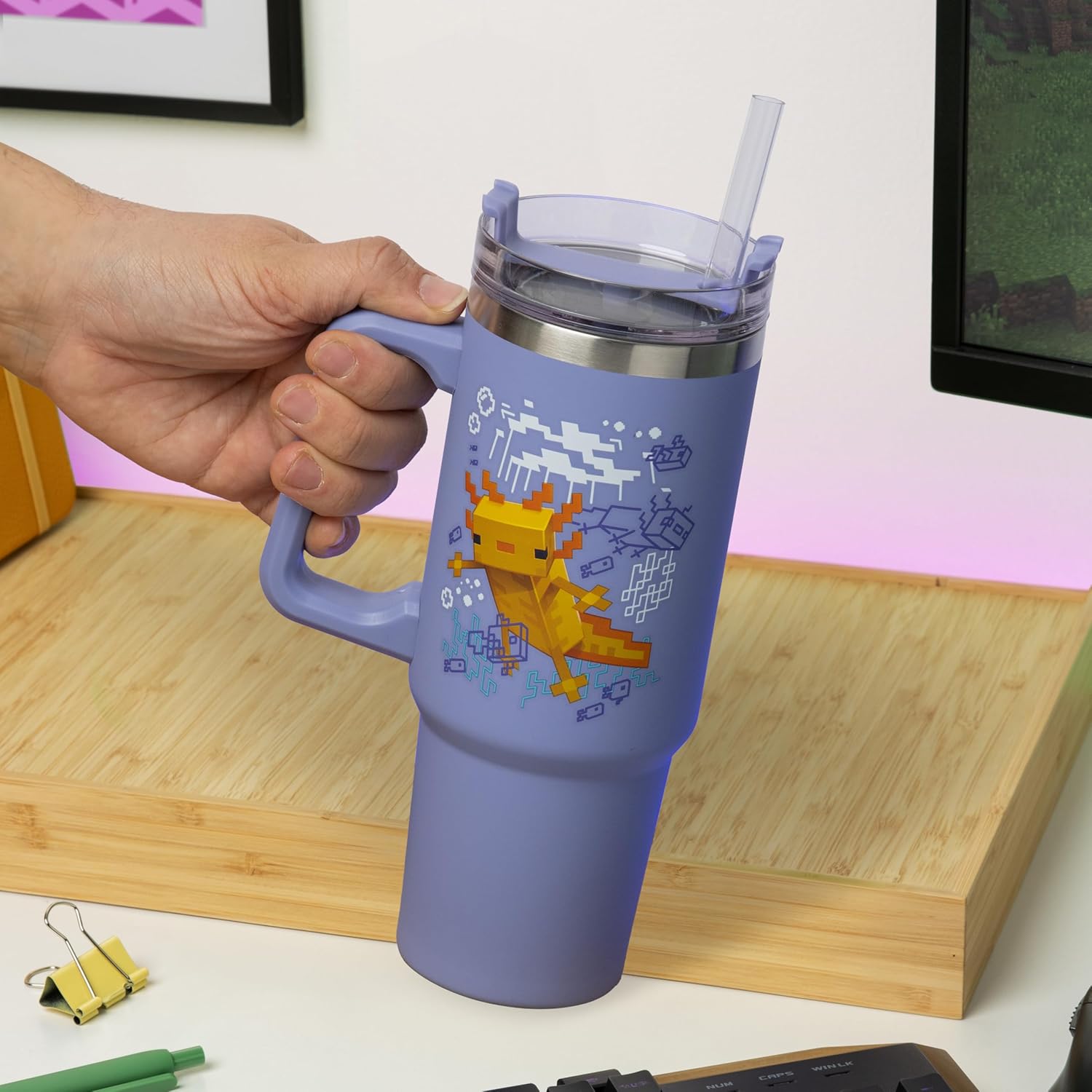 Paladone Minecraft Axolotl 900 ml Purple Insulated Cup and Straw, Officially Licensed Tumbler Travel Cup with Handle for Iced Tea or Coffee, Gaming Merchandise