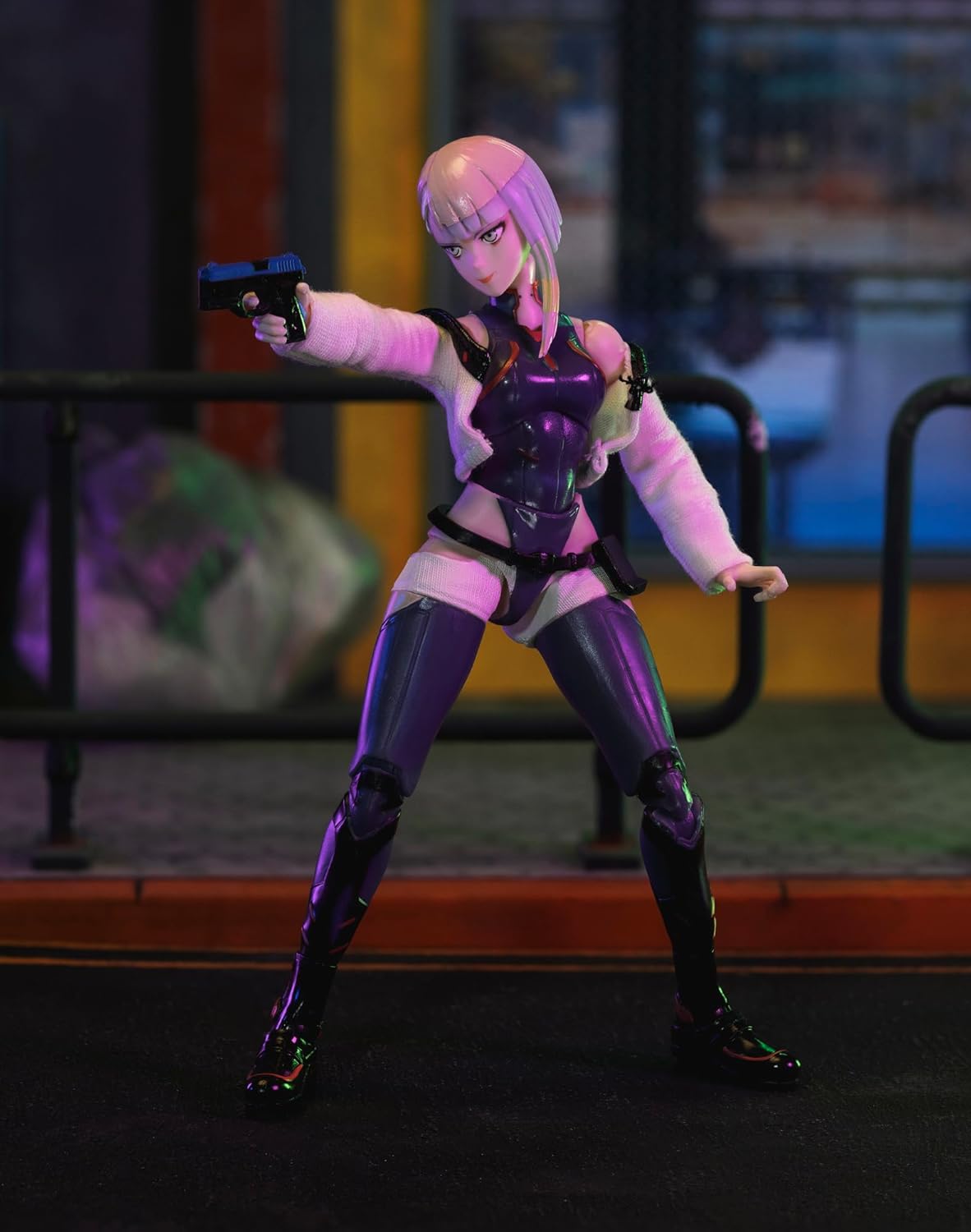 Jada Toys Cyberpunk Edgerunners Lucy Figure (14 cm) - Movable Collectible and Action Figure with Alternative Head, Hands and Accessories, for Fans and Collectors from 15 Years