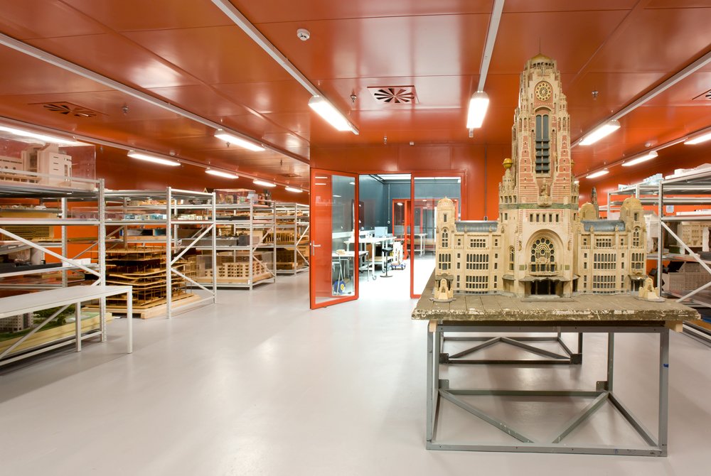 Dutch Architecture in 250 Highlights