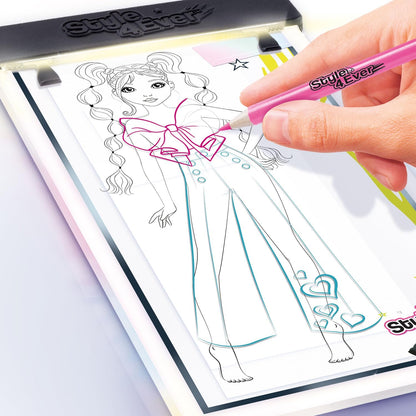 Style 4 Ever - Fashion Designer Light-Up Pad - (320)