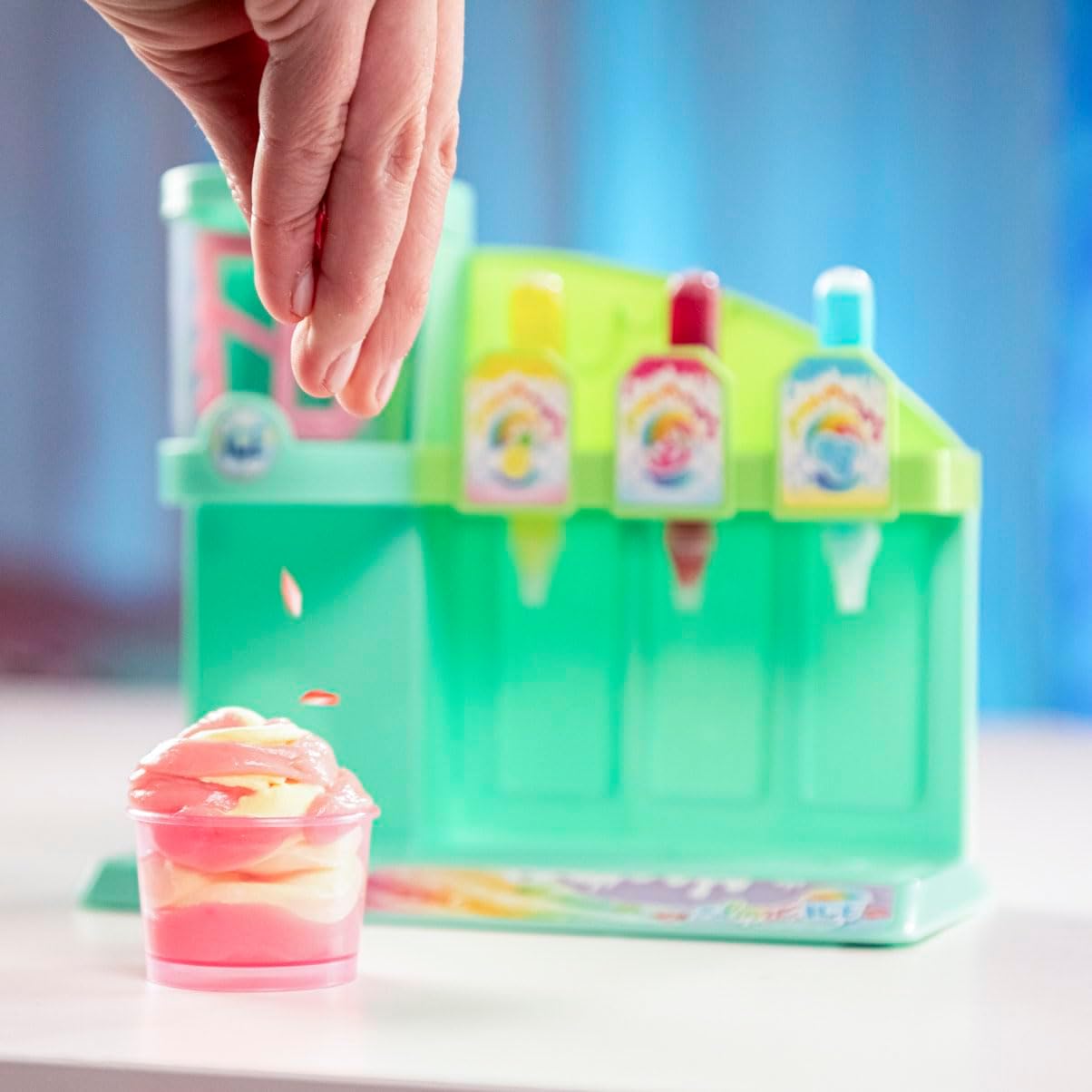 So Slime DIY Slime Ice Machine Kit – Slime Making Kit for Kids | Make 5 Ice Cream Slimes with Scented Colours, Straws & Toppings | Creative Craft Kit Age 6+ | Kit with 1 Machine, 3 Scented Dyes, Accessories and Decorations - Ideal Toy for Gift or Surprise