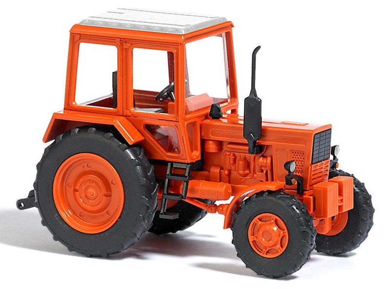 Busch - 1/87 Traktor Belarus Mts 82 Rot