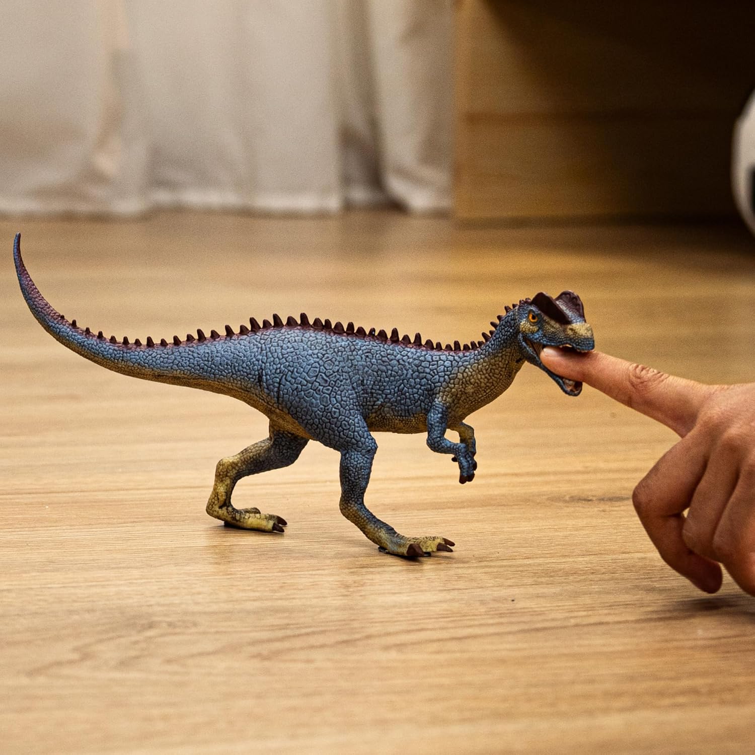 Schleich Dinosaurs | Dilophosaurus 15046 | Dinosaure fidèle aux détails avec mâchoire Mobile | Superbe Cadeau pour Filles et garçons | Dinosaure dès 3 Ans | 8 x 23 x 11 cm