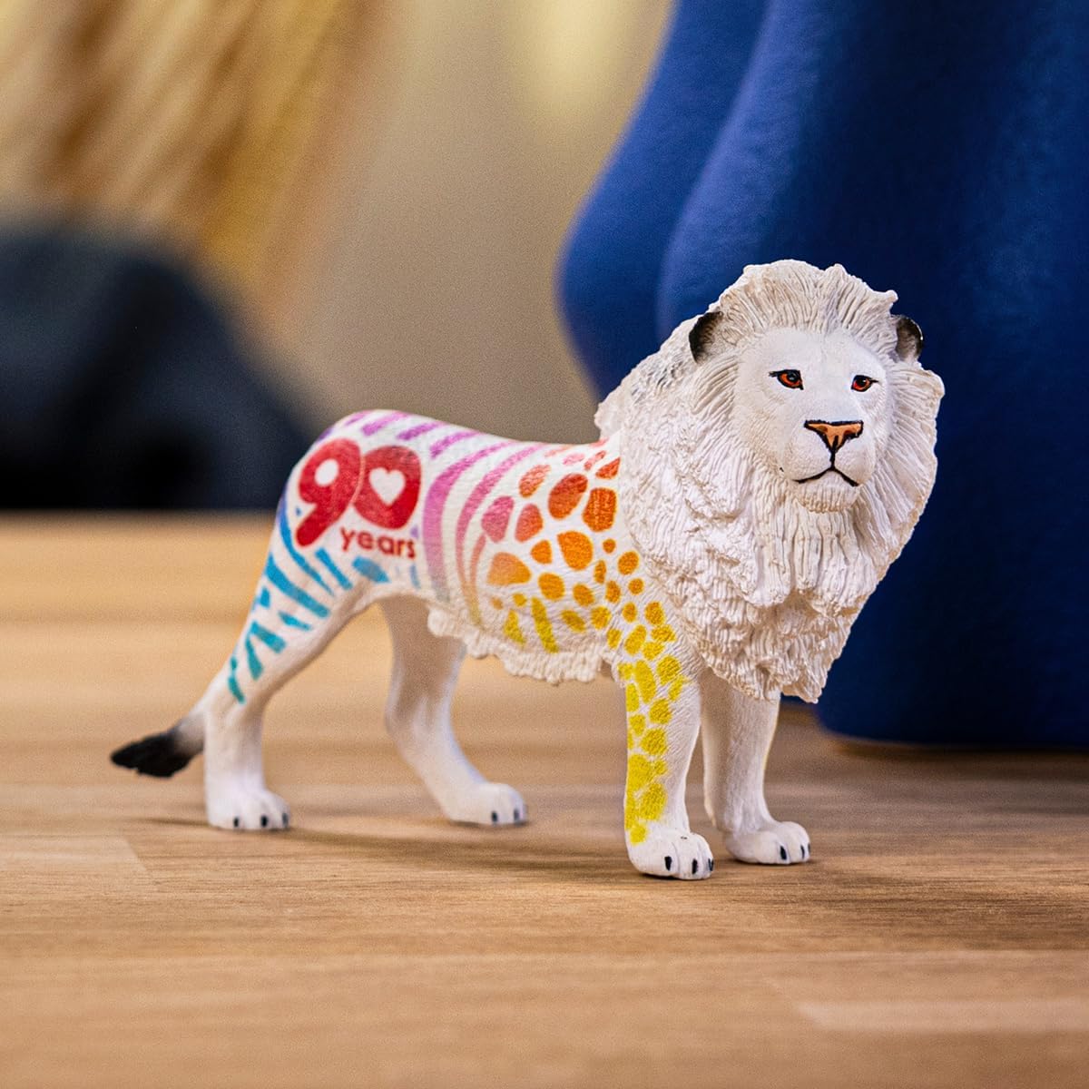 schleich COLLECTORS Leeuw 90 jaar Editie, vanaf 5 jaar, 72264 - Speelfiguur, 4 x 12 x 7 cm